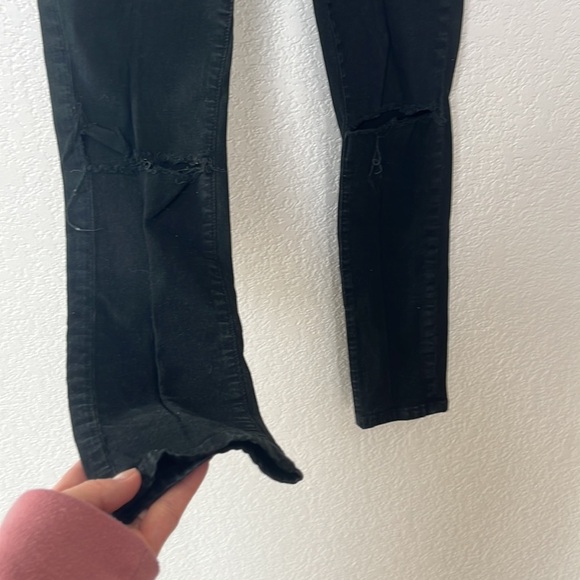 Urban Outfitters BDG Jeans Twig High Rise Skinny Distressed Black size 26 - Picture 8 of 14